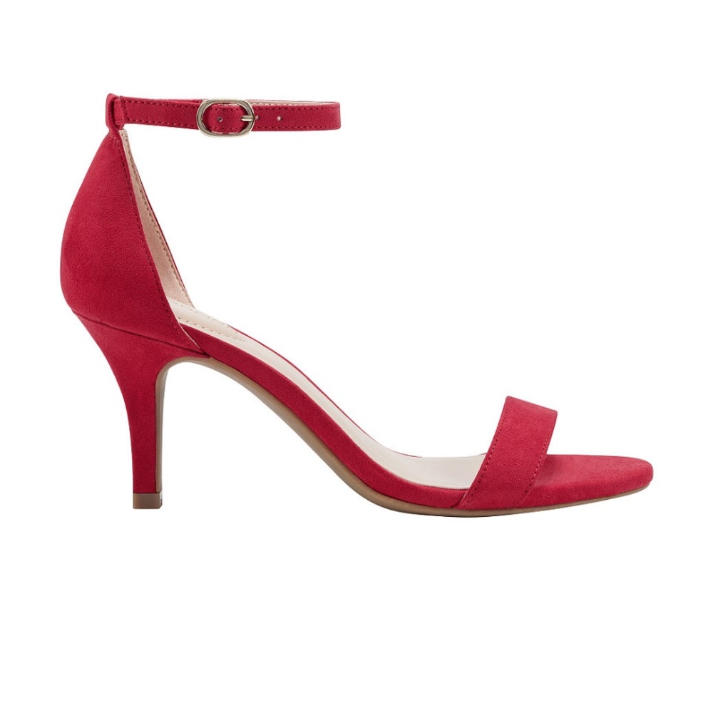 Bandolino Red Heels Striking Statement - Picture 2 of 3
